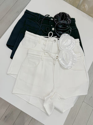 PANTALONI ȘORȚI ROSE