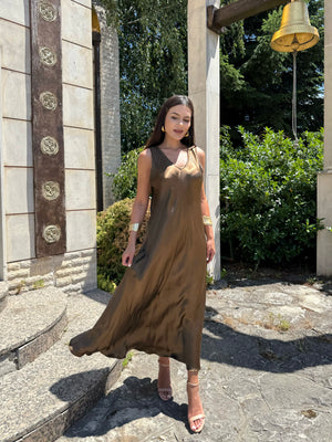Champagne Glow – rochie lungă din satin