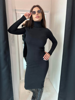 Rochie cu mânecă lungă și guler tip maletă – neagră