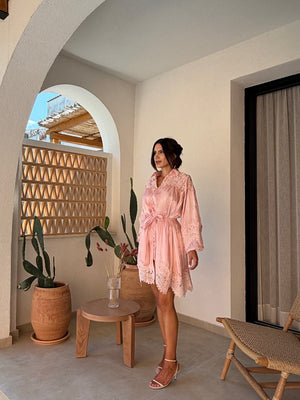 PINK LACE DRESS – Čipkasta srajčna obleka