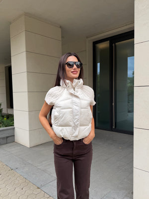 KNIT SLEEVE PUFFER VEST – vestă matlasată cu mâneci tricotate
