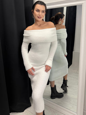 NOVA CURVE SOFT – rochie tricotată cu umeri căzuți