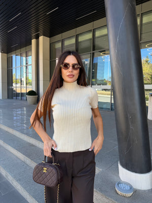 TEXTURED KNIT TOP – bluză tricotată cu guler înalt